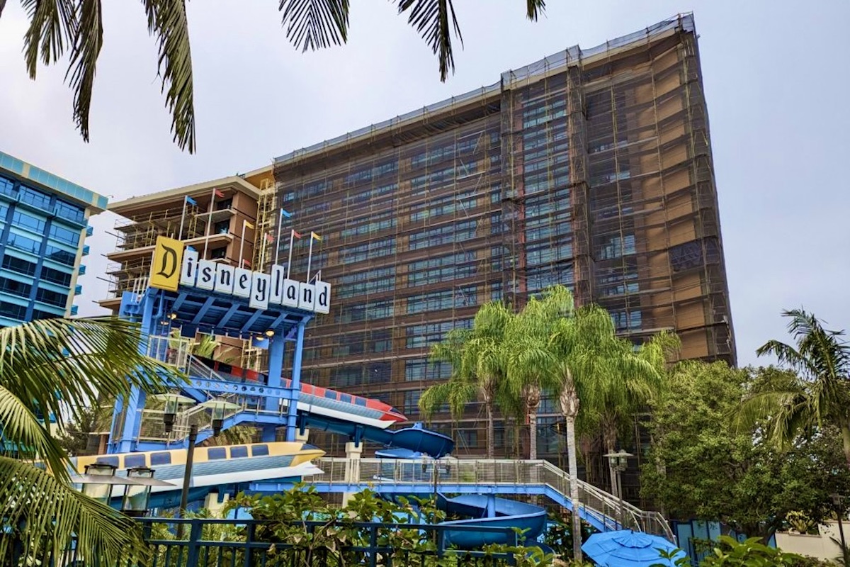 Villas at Disneyland Hotel Construction