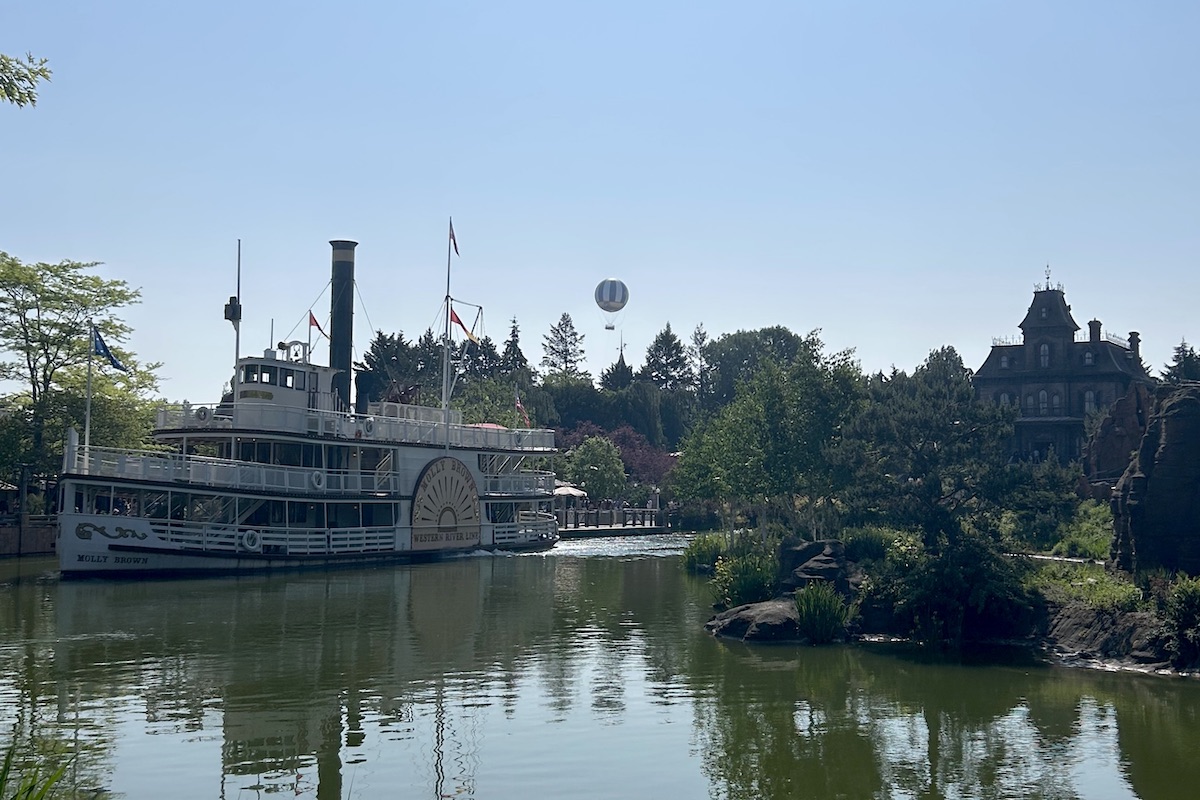 Disneyland Paris Riverboat