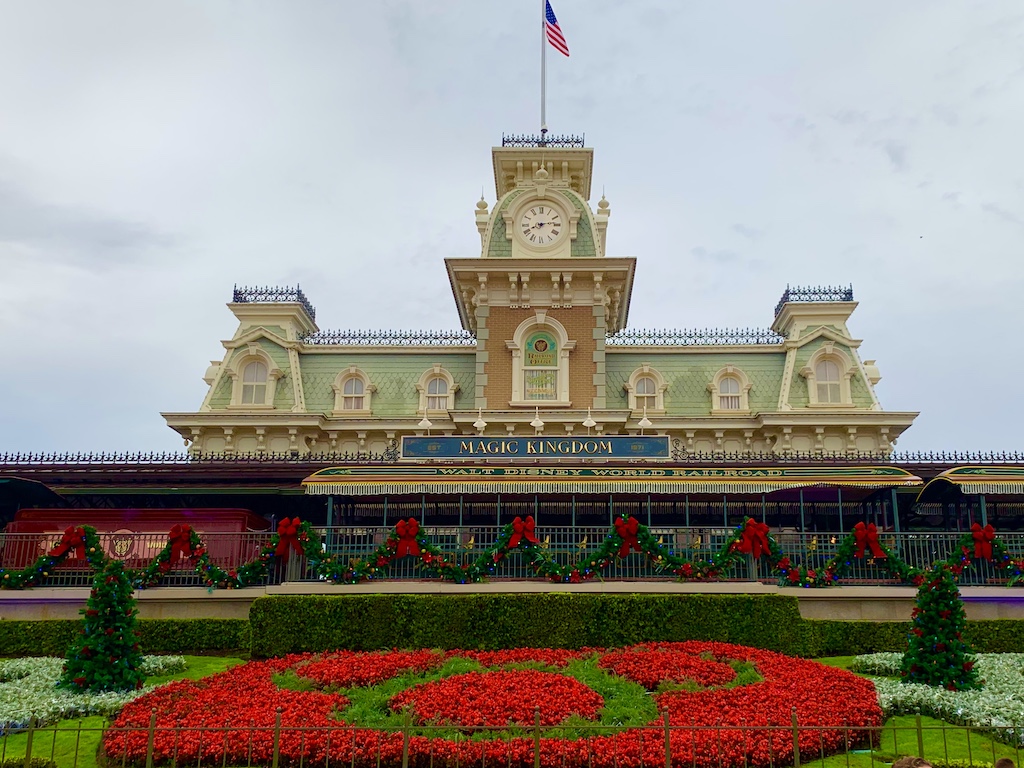 Full List of HOURS for the Magic Kingdom TRAIN