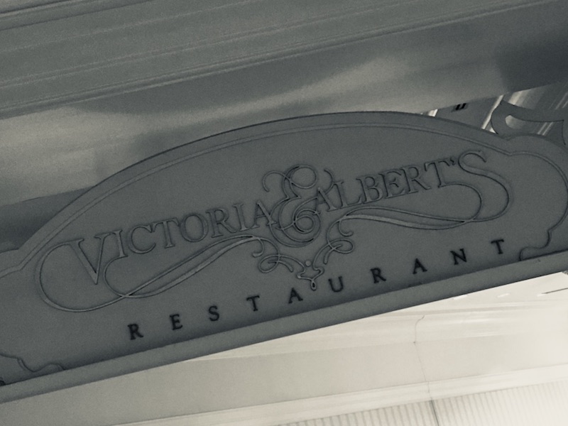 Victoria & Albert's
