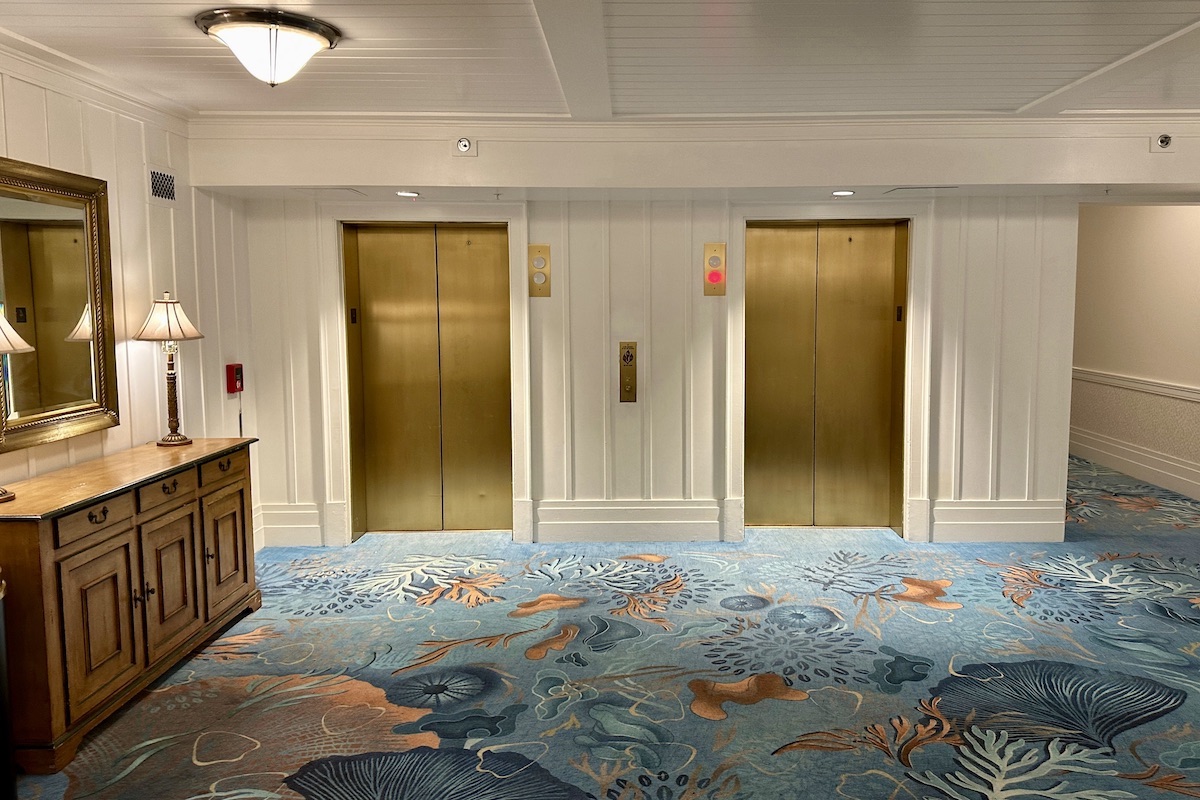 Elevator vestibule