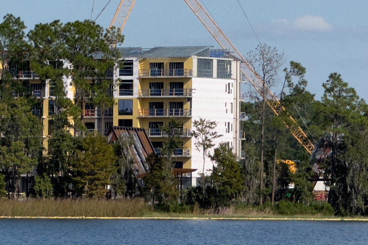 Disney Lakeshore Lodge Construction 20251107b
