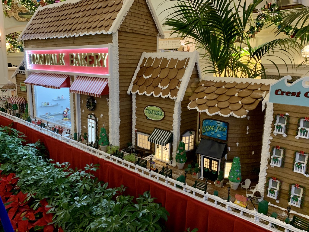 Boardwalk Holiday Display