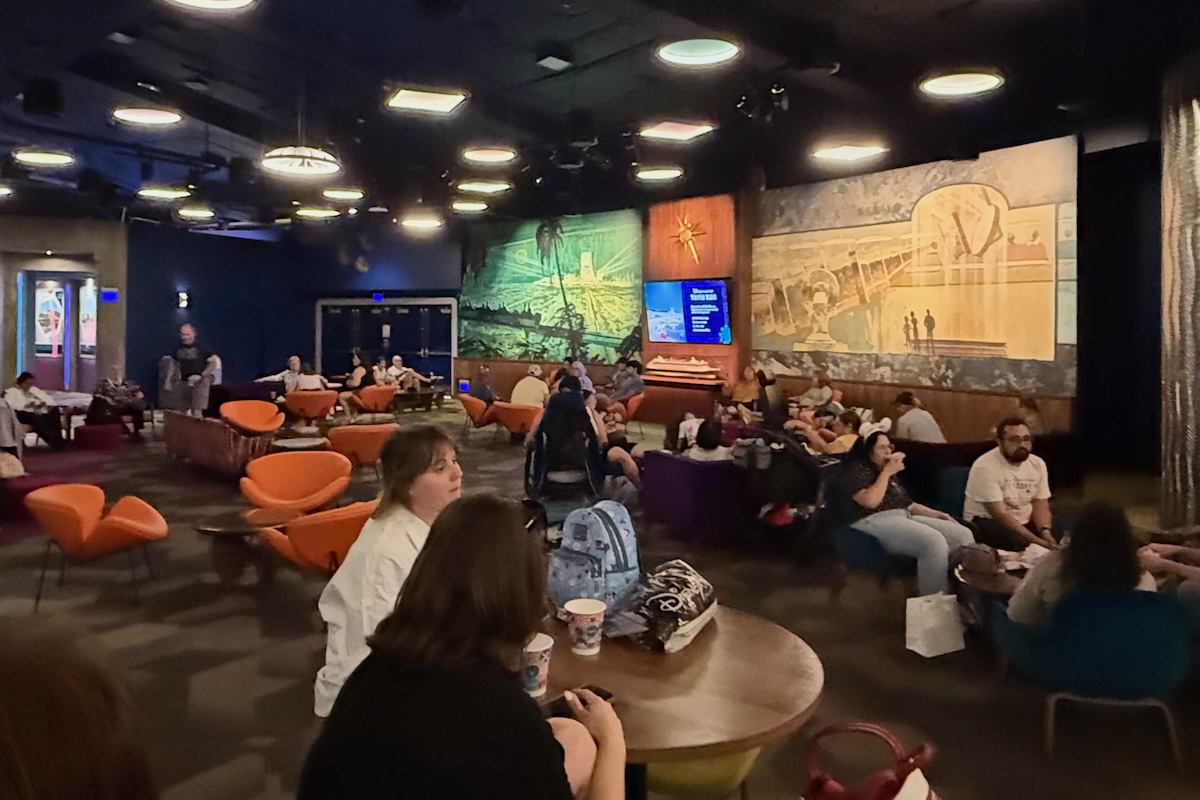 Star View Station Disneyland Interior 1