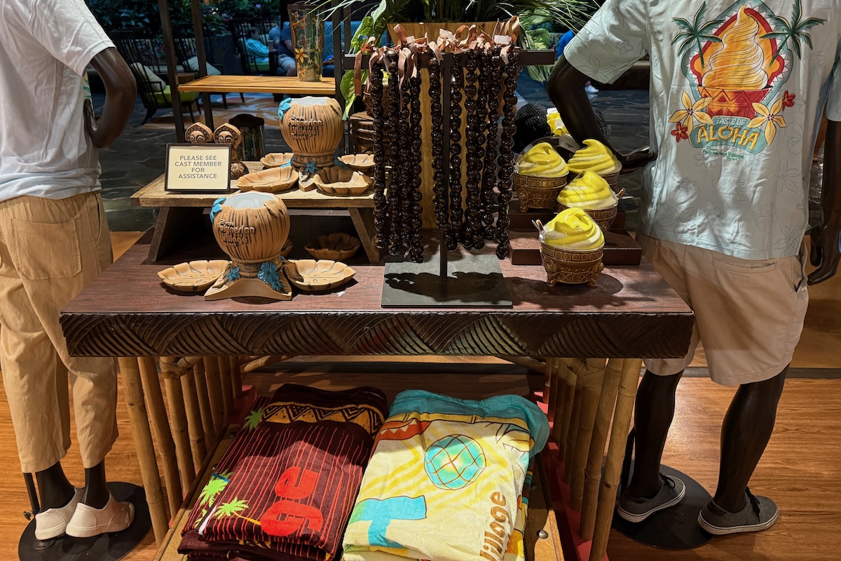 Disneys Polynesian Villas Merchandise 202609b