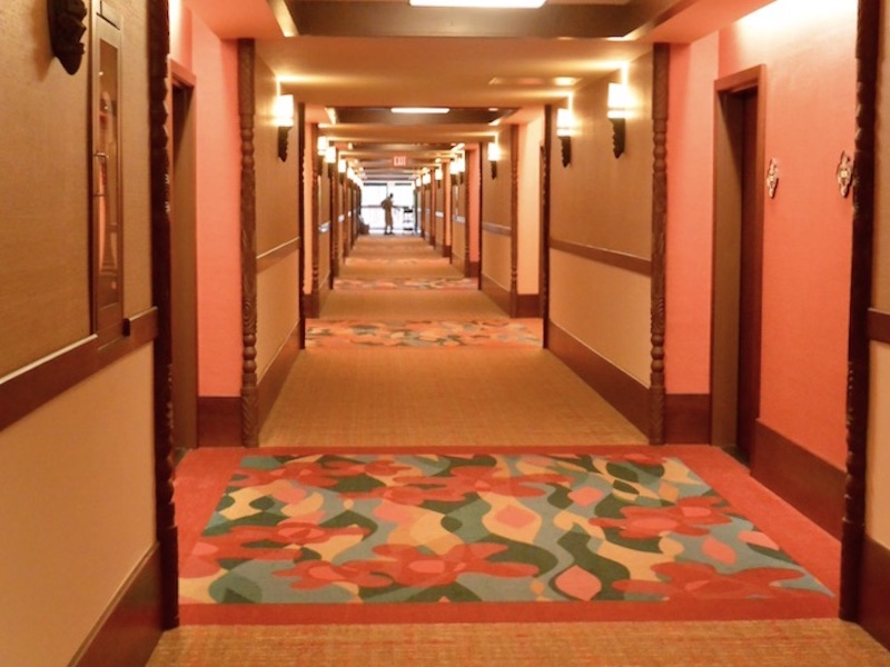 Moorea hallway